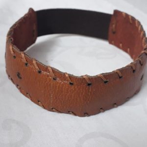 بازوبند حرز امام جواد مدل ساده( چرم طبیعی ) + دست نوشته حرز امام جواد (ع) روی پوست آهو